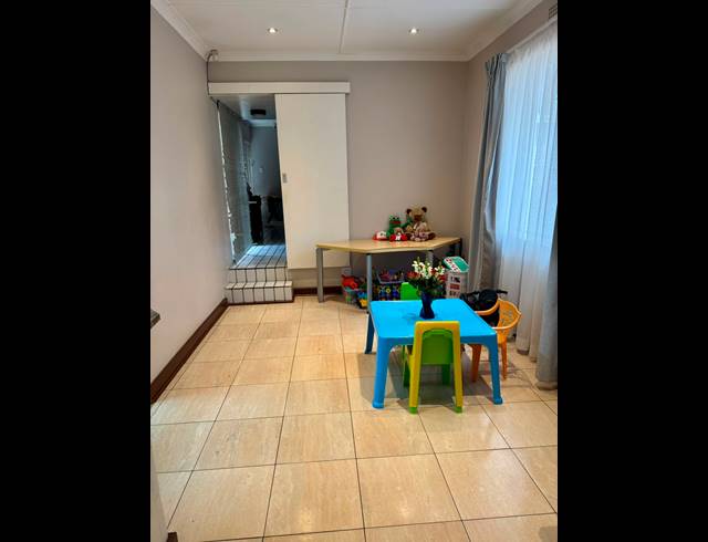 4 BEDROOM HOUSE FOR SALE IN ORANGE GROVE